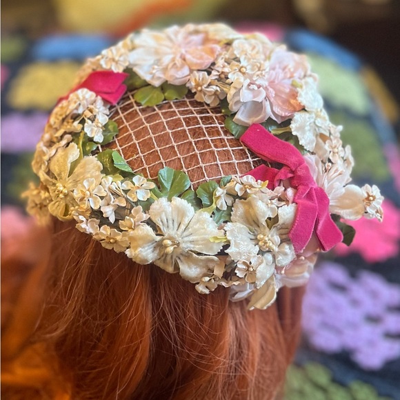 Gorgeous Vintage Hat - Picture 3 of 11